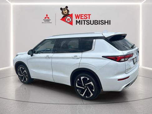 Used 2022 Mitsubishi Outlander SEL FWD image 3