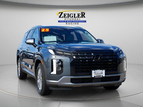 Certified 2025 Hyundai Palisade SEL FWD image 1
