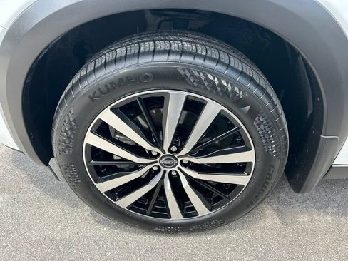 Used 2025 Nissan Pathfinder Platinum FWD image 54