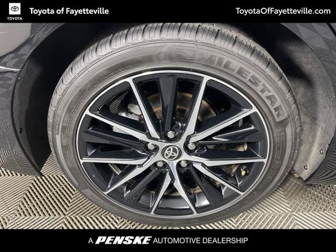 Used 2024 Toyota Camry SE image 10