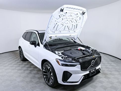 Certified 2026 Volvo XC60 B5 Ultra w/ Climate Package AWD/4WD image 35