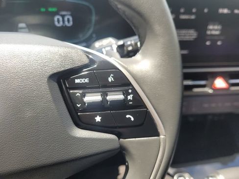 Certified 2025 Kia Niro EX Touring FWD image 22