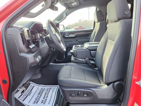 New 2026 GMC Sierra 1500 SLE image 9