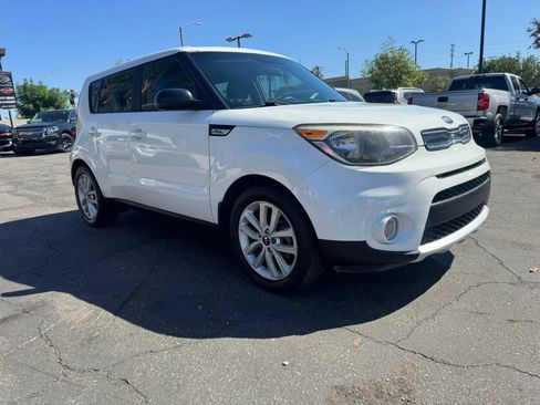 Used 2018 Kia Soul + FWD image 3