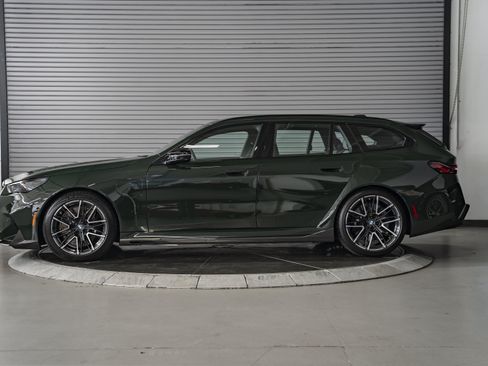 Used 2026 BMW M5 Touring w/ Executive Package AWD/4WD image 2