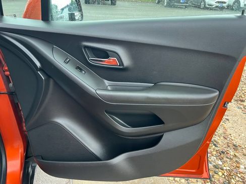 Used 2015 Chevrolet Trax LT FWD image 24