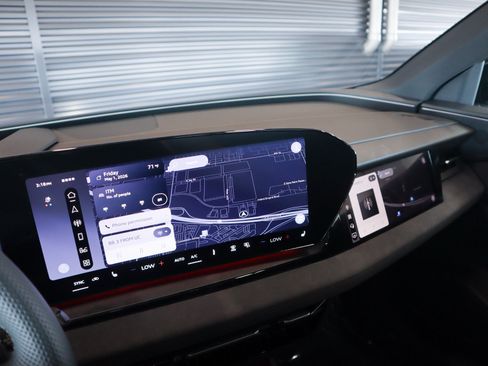 New 2027 Audi SQ6 e-tron Premium Plus AWD/4WD image 22