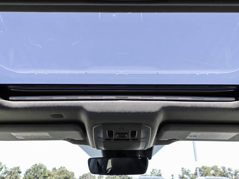 Used 2021 Toyota Highlander Limited AWD/4WD image 12