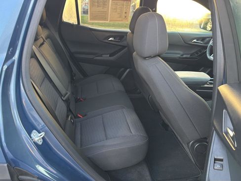 Used 2025 Chevrolet Equinox LT FWD image 12