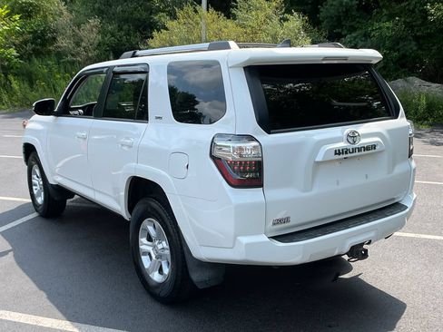 Used 2019 Toyota 4Runner SR5 Premium AWD/4WD image 3
