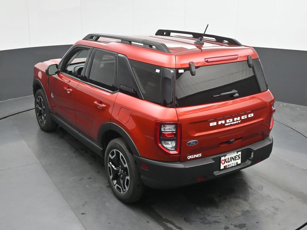 Used 2023 Ford Bronco Sport Outer Banks w/ Tech Package AWD/4WD image 38