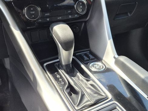 Used 2020 Mitsubishi Eclipse Cross LE AWD/4WD image 8