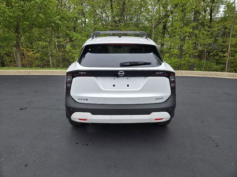 New 2026 Nissan Kicks SV w/ Cold Weather Package AWD/4WD image 8