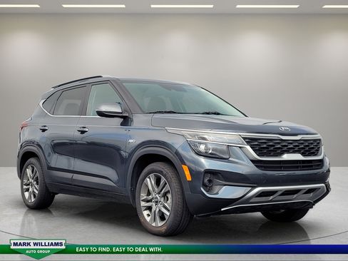 Used 2021 Kia Seltos S AWD/4WD image 1