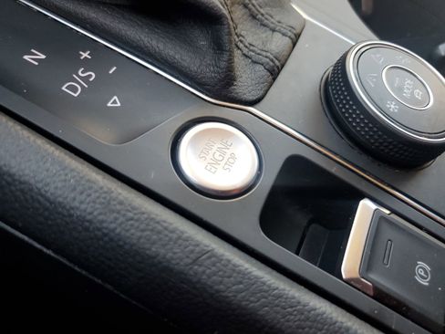 Used 2019 Volkswagen Atlas SE image 24