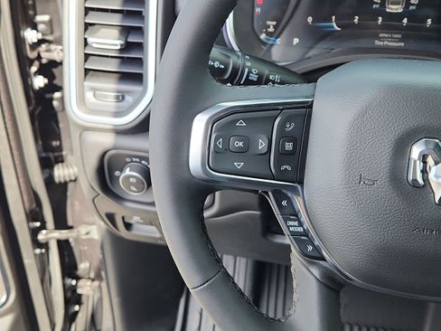 New 2026 RAM 1500 Laramie AWD/4WD image 14