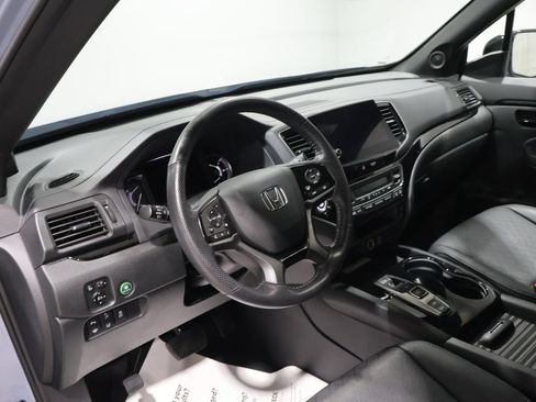 Used 2023 Honda Passport Elite image 16
