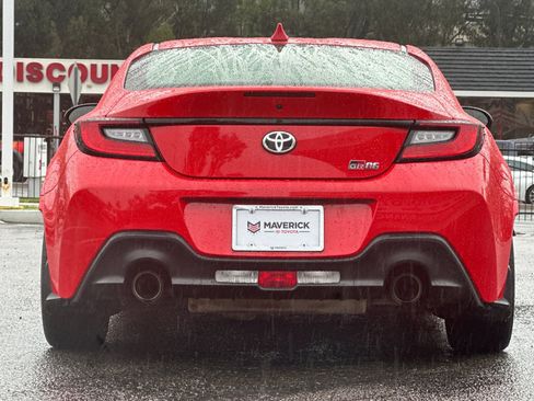 Used 2023 Toyota GR86 image 4