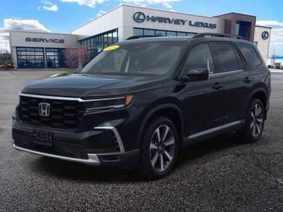 Used 2025 Honda Pilot Elite