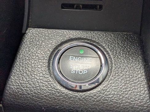 Used 2018 Ford F150 Lariat w/ Equipment Group 502A Luxury AWD/4WD image 31