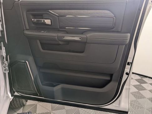 Used 2025 RAM 3500 Limited image 36