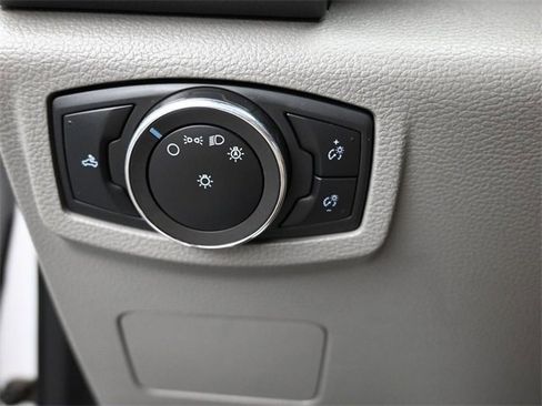 Used 2020 Ford F250 XLT image 32