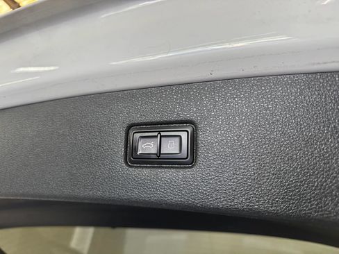 Used 2018 Audi Q7 2.0T Premium Plus w/ Premium Plus Package AWD/4WD image 39
