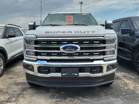 Used 2026 Ford F250 Lariat w/ Chrome Package AWD/4WD image 2