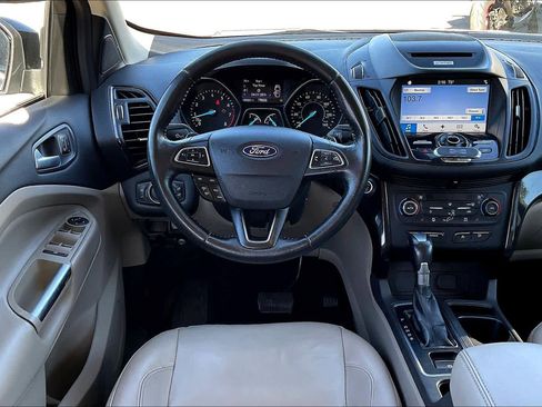 Used 2017 Ford Escape Titanium image 5
