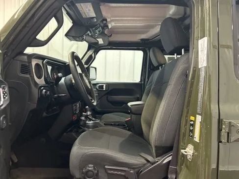 Used 2024 Jeep Wrangler Unlimited Sport AWD/4WD image 11