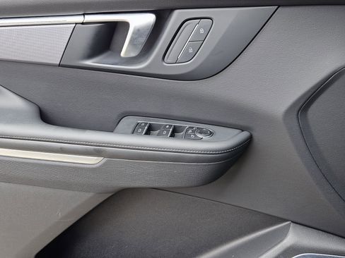 Used 2025 Buick Enclave Sport Touring image 31