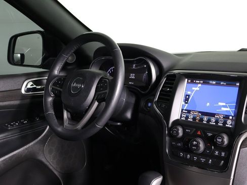 Used 2018 Jeep Grand Cherokee Altitude image 25