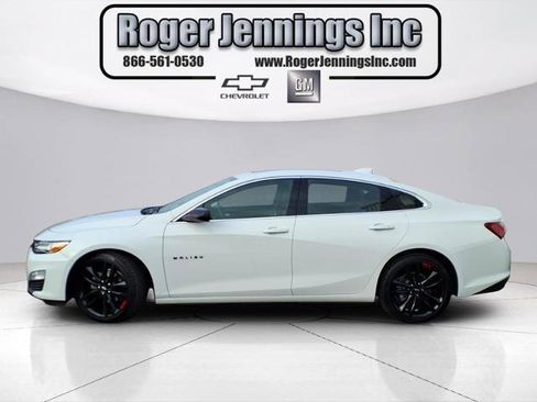 Used 2025 Chevrolet Malibu LT w/ Redline Edition image 2