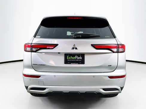 Used 2024 Mitsubishi Outlander SE image 7