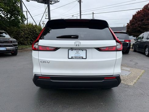 Used 2025 Honda CR-V EX image 8