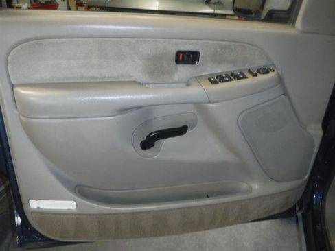 Used 2002 Chevrolet Silverado 1500 LS w/ Off-Road Skid Plate Pkg image 19