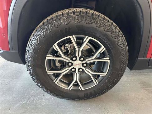 Used 2024 GMC Acadia AT4 w/ Super Cruise Package image 10