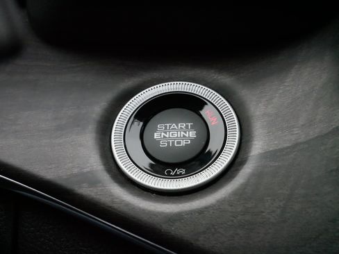 Used 2023 Jeep Grand Cherokee L Overland image 31