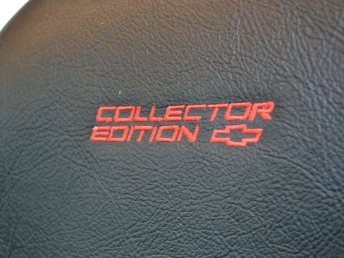 Used 1996 Chevrolet Corvette Coupe RWD image 24