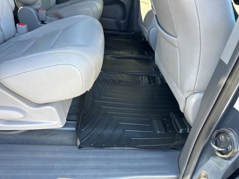 Used 2017 Toyota Sienna XLE Premium image 32