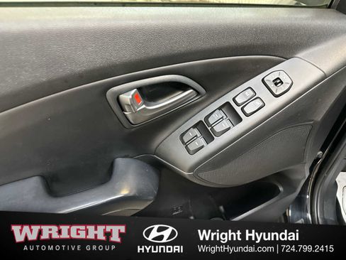 Used 2015 Hyundai Tucson Limited image 9