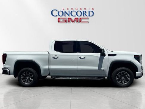 Used 2024 GMC Sierra 1500 AT4 w/ Technology Package AWD/4WD image 3
