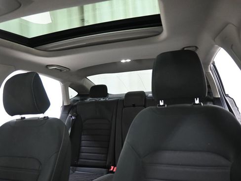 Used 2020 Ford Fusion SE AWD/4WD image 4