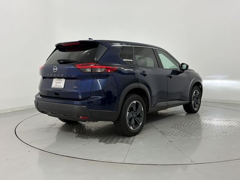 Used 2024 Nissan Rogue SV FWD image 9