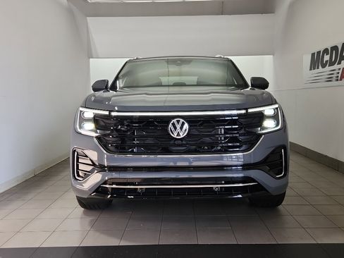New 2026 Volkswagen Atlas Cross Sport SEL Premium R-Line AWD/4WD image 3