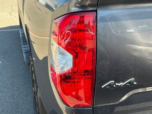 Used 2020 Toyota Tundra SR5 w/ SR5 Upgrade Package image 20