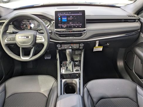 New 2026 Jeep Compass Latitude image 15