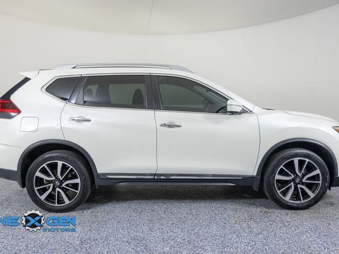 Used 2019 Nissan Rogue SL w/ Premium Package AWD/4WD image 8