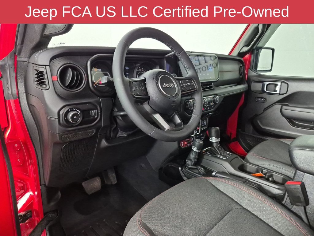 Used 2026 Jeep Wrangler Unlimited Rubicon w/ Technology Group AWD/4WD image 17