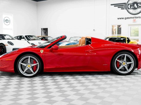 Used 2013 Ferrari 458 Spider RWD image 11